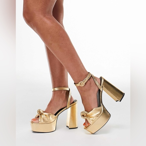 ASOS DESIGN Note knotted platform heeled sandals in gold Woman’s SZ. 4.5 - Picture 2 of 16